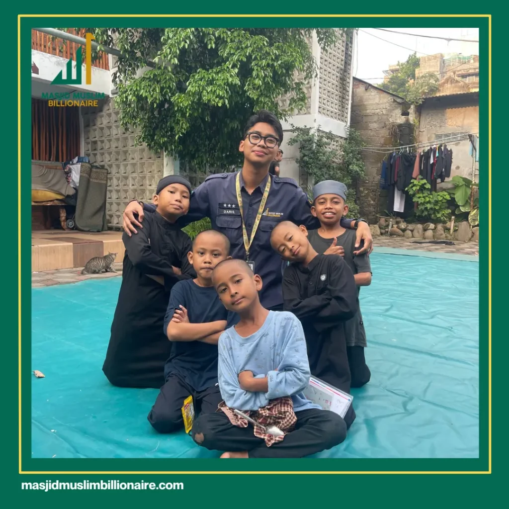 Manfaat Beramal di Masjid Tinjauan Teologis, Psikologis, dan Sosial Peradaban